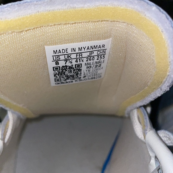 Cream Stan Smith Adidas Shoes - Picture 12 of 12